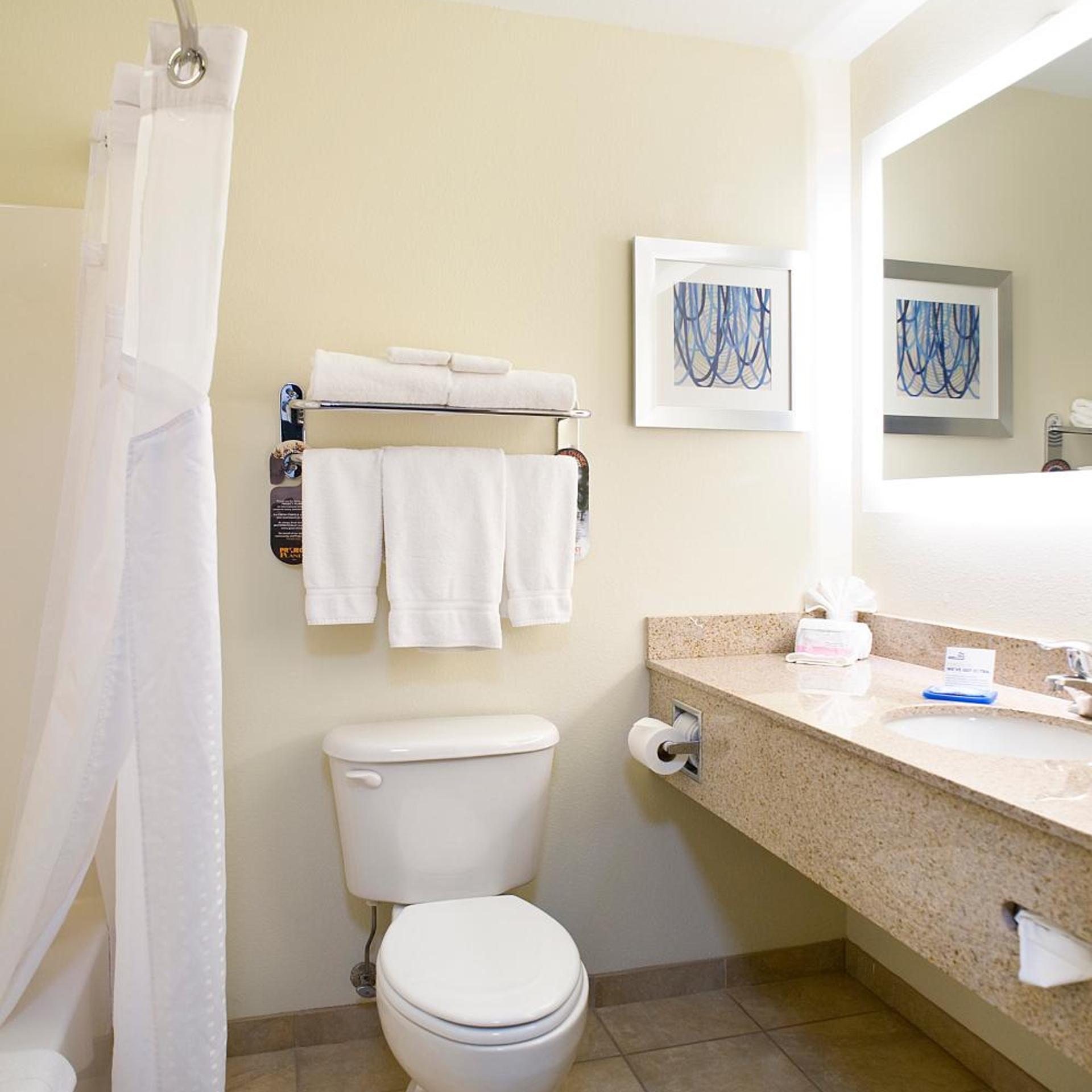 holiday inn express and suites brookings by ihg