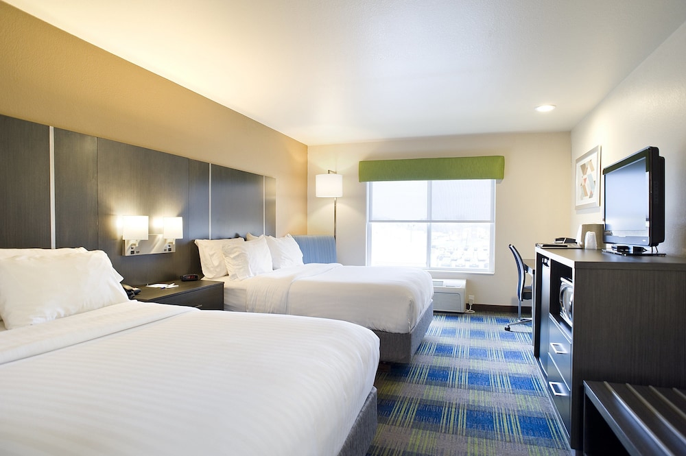 holiday inn express and suites brookings by ihg