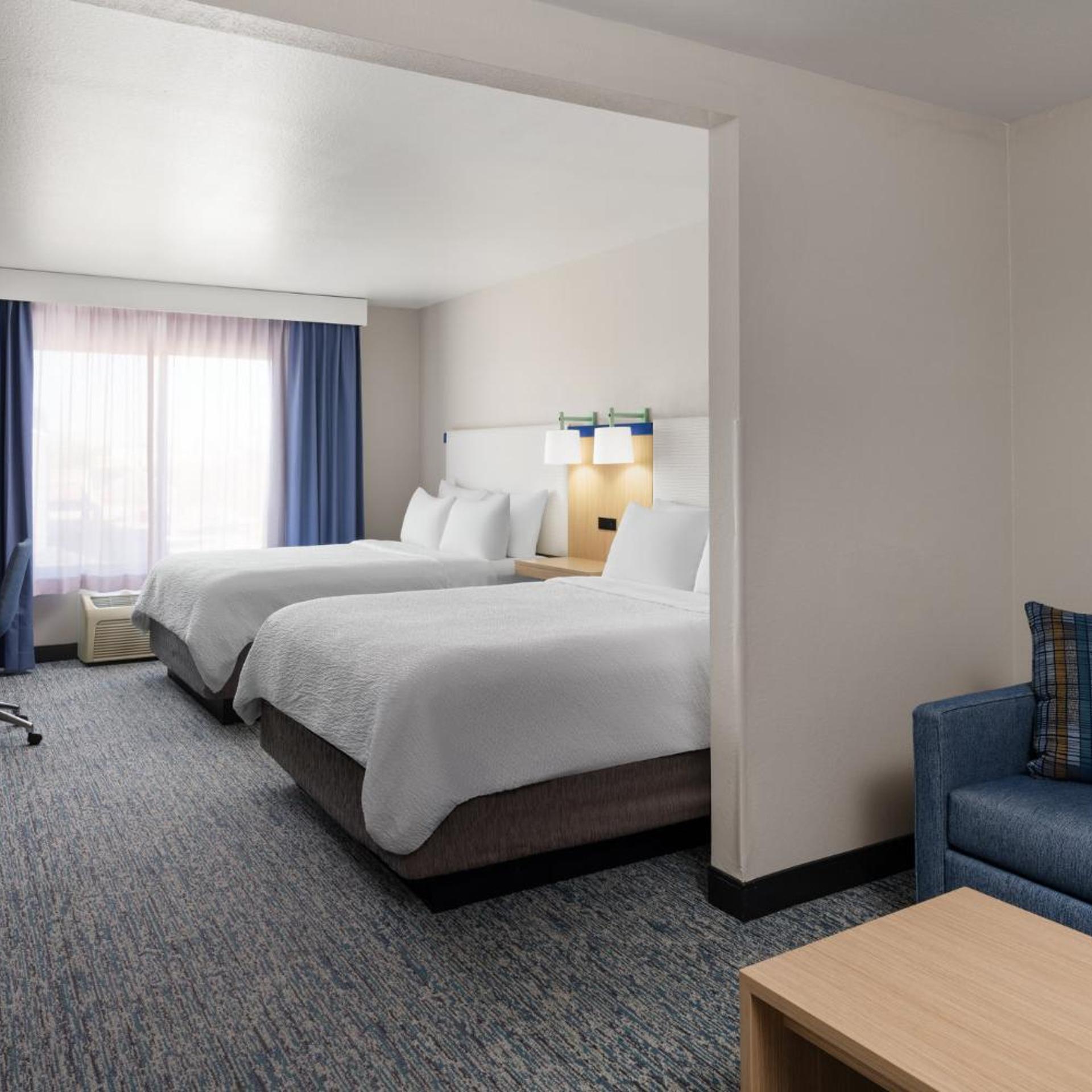 holiday inn express and suites brookings by ihg