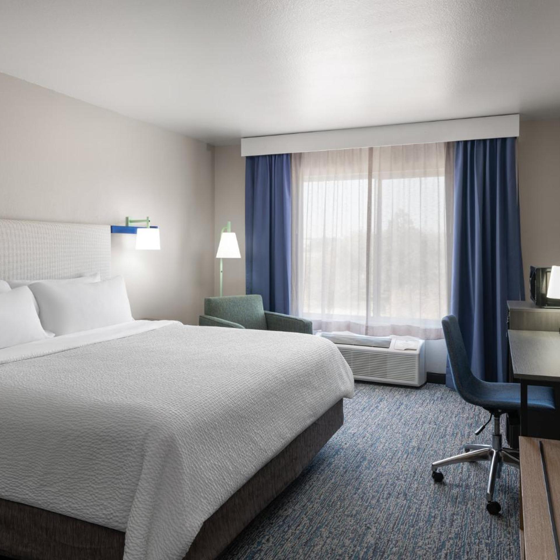 holiday inn express and suites brookings by ihg