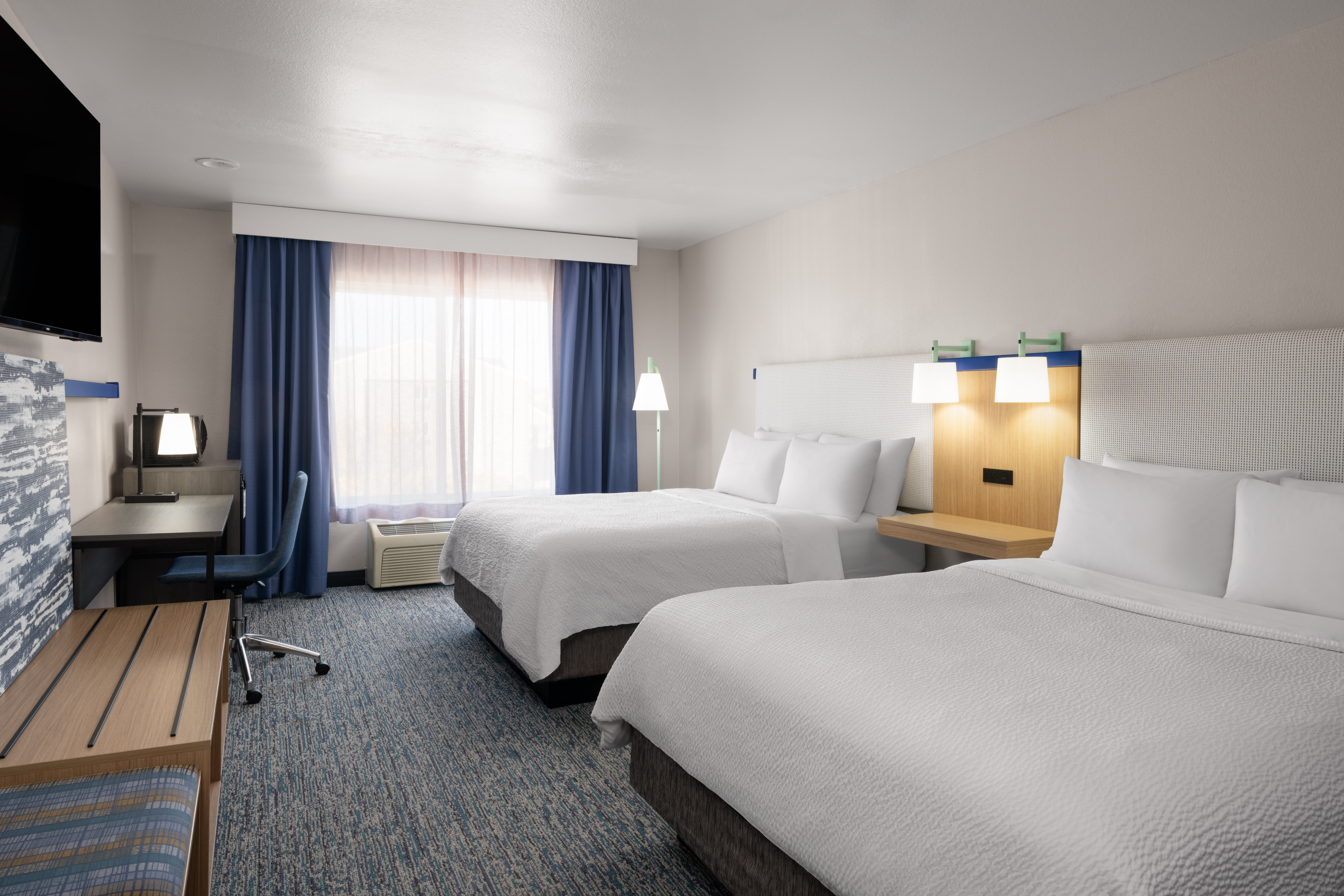 holiday inn express and suites brookings by ihg