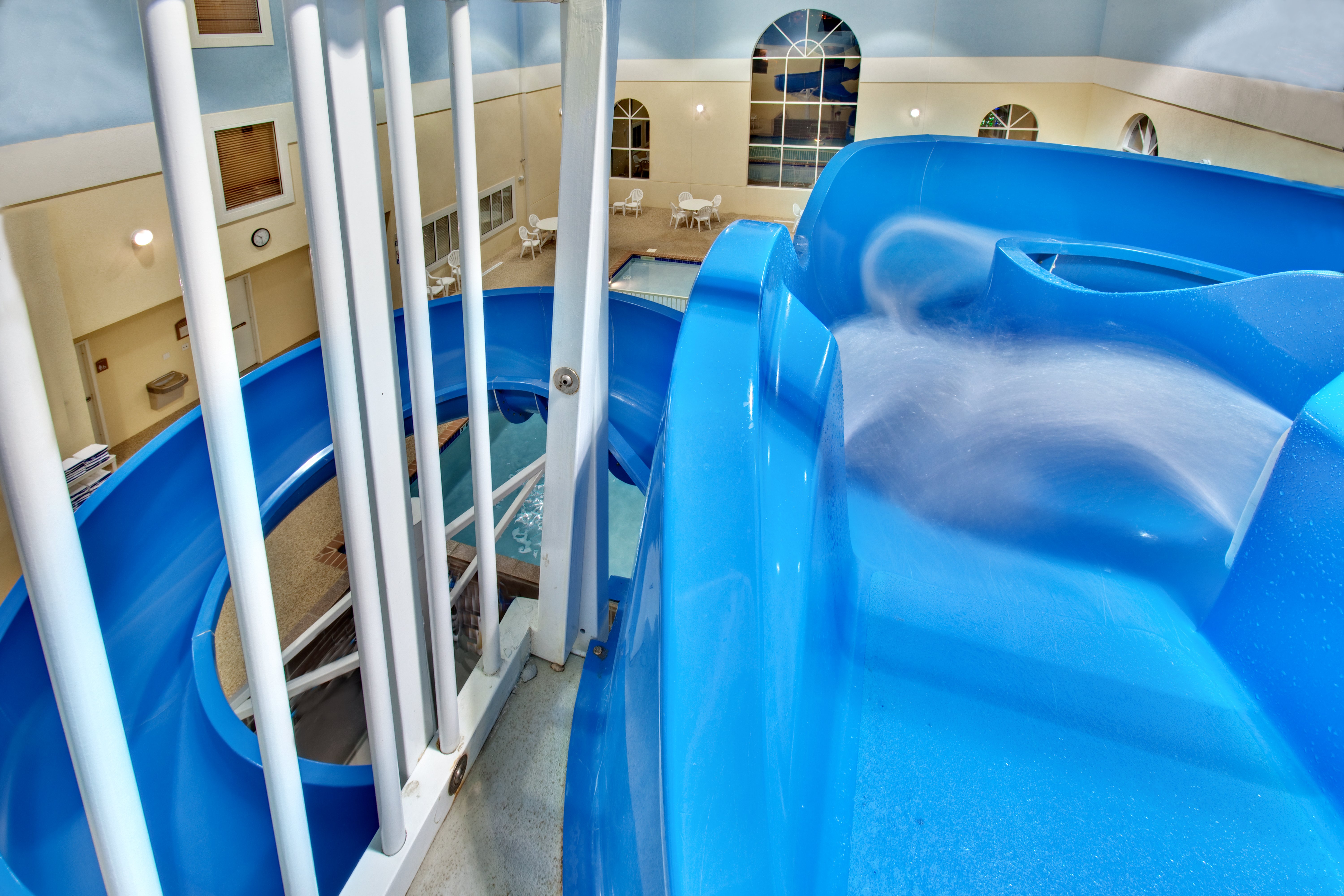 holiday inn express and suites brookings by ihg