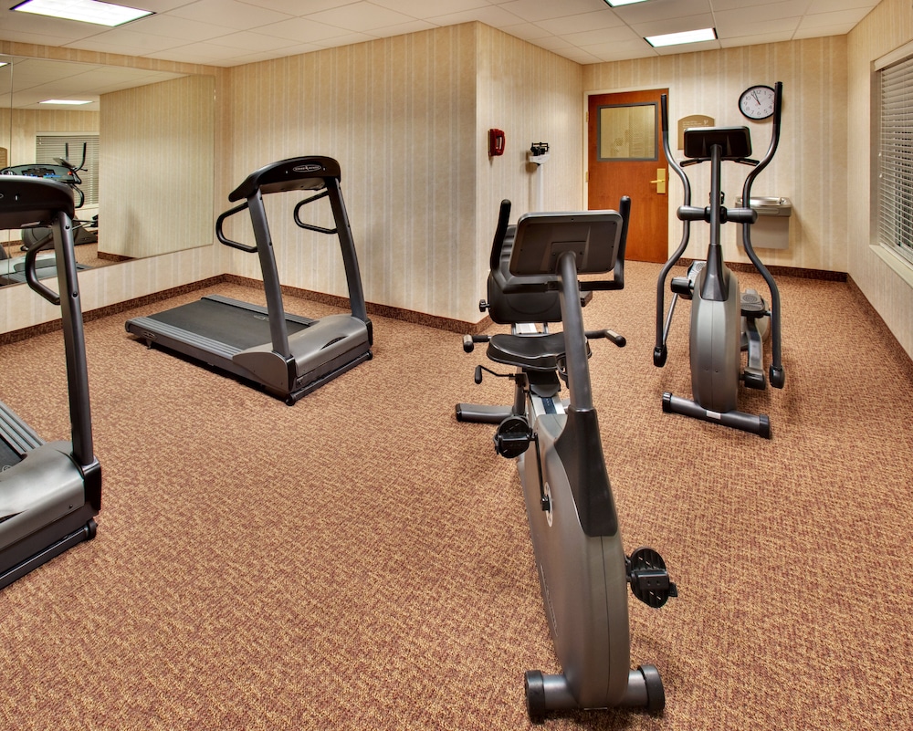 holiday inn express and suites brookings by ihg