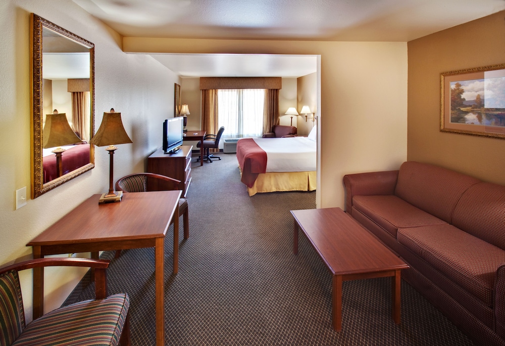 holiday inn express and suites brookings by ihg