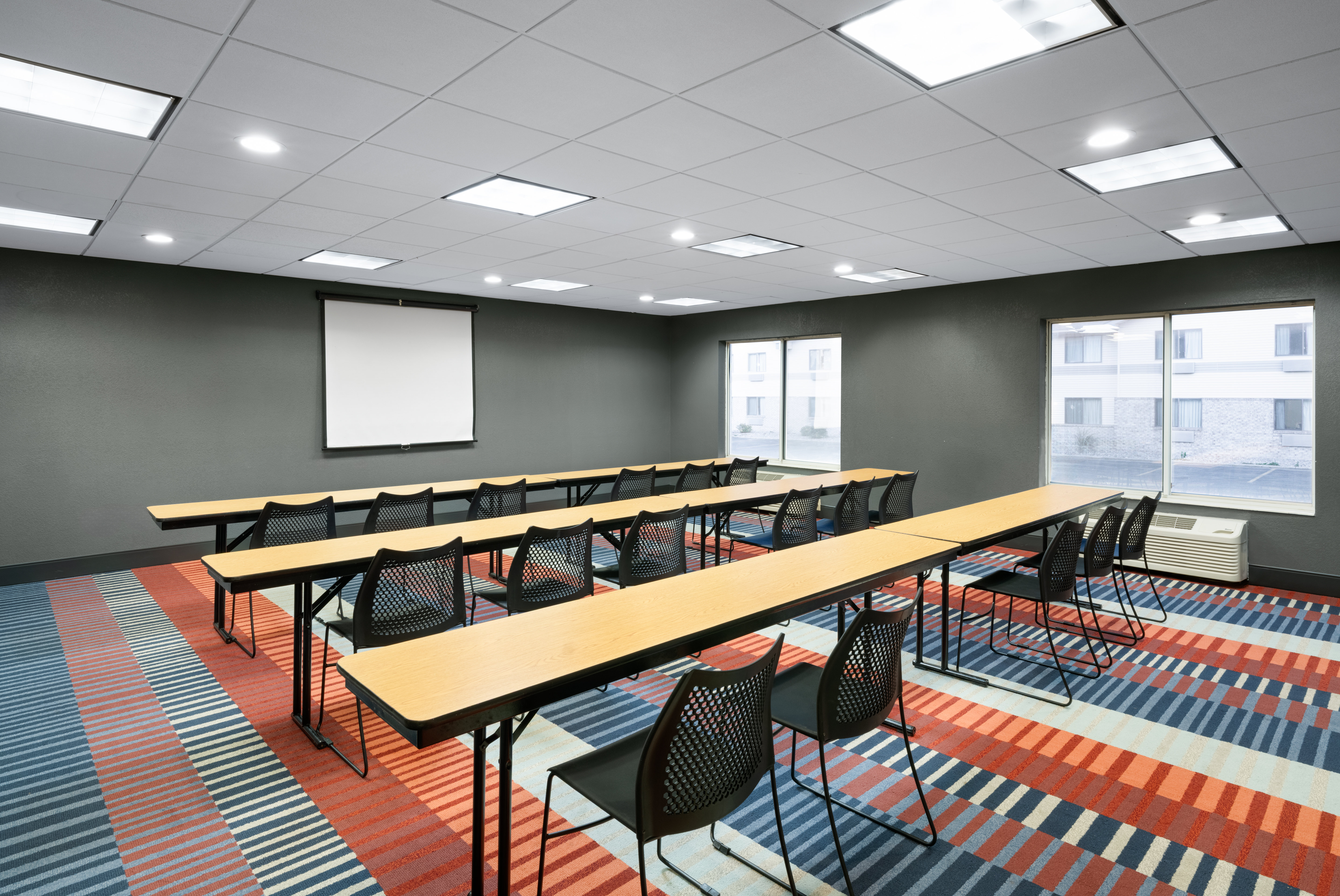 holiday inn express and suites brookings by ihg