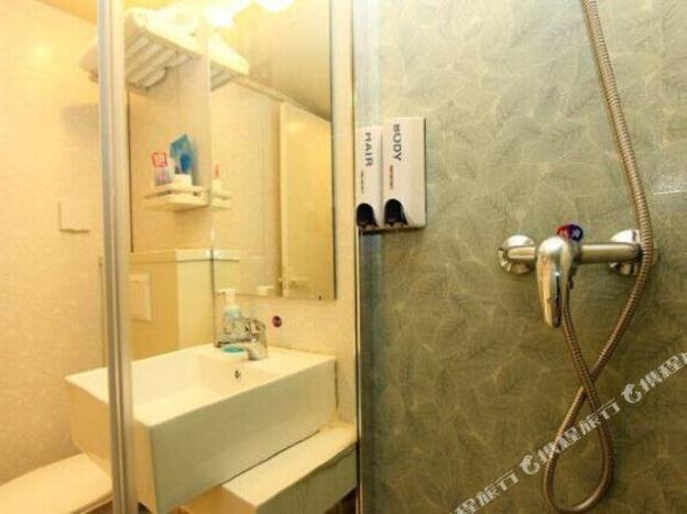motel tongji hospital qingnian road subway station shop