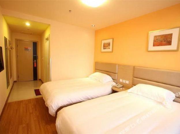 motel tongji hospital qingnian road subway station shop
