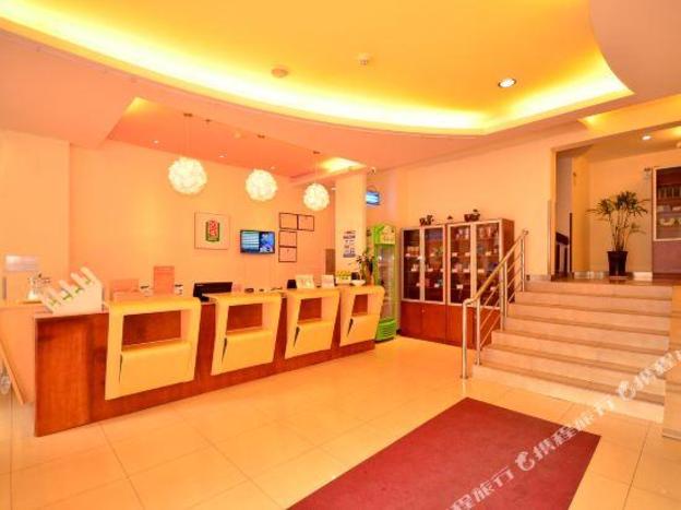 motel tongji hospital qingnian road subway station shop