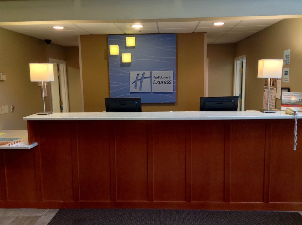 holiday inn express and suites winner by ihg