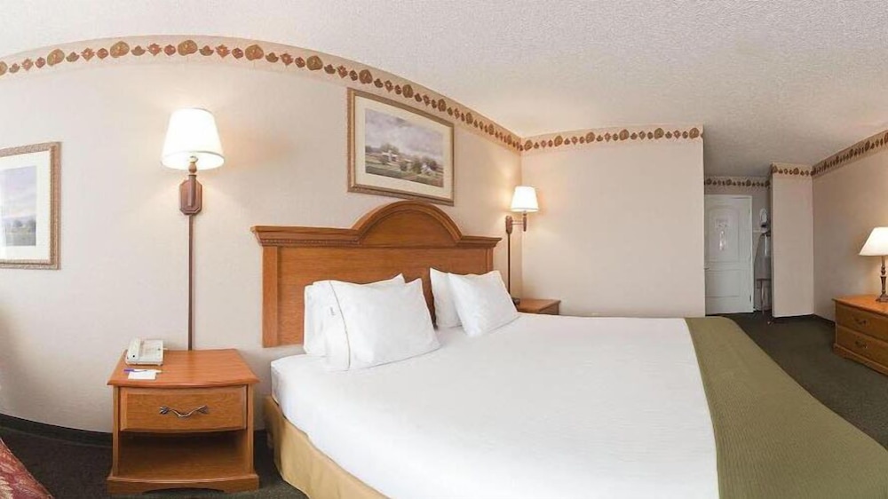holiday inn express and suites winner by ihg