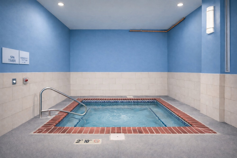 holiday inn express and suites winner by ihg