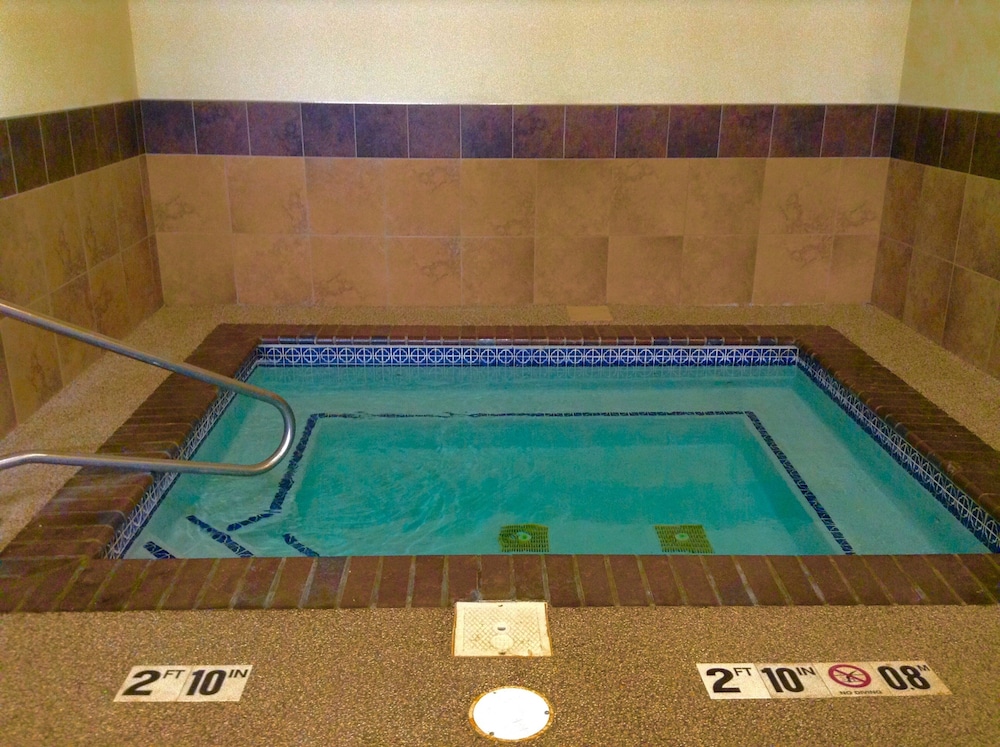 holiday inn express and suites winner by ihg