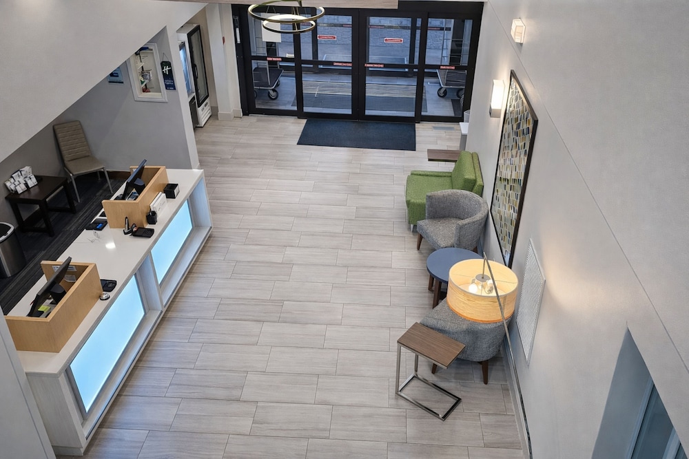 holiday inn express and suites winner by ihg
