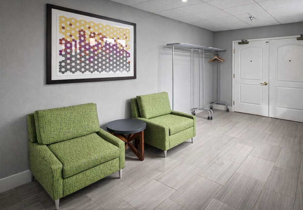 holiday inn express and suites winner by ihg