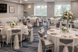 holiday inn express and suites winner by ihg