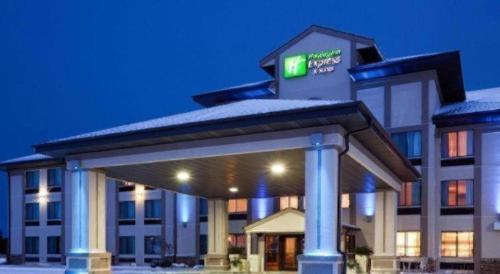holiday inn express and suites winner by ihg