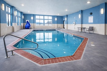 Holiday Inn Express & Suites Winner By Ihg,Chamberlain>>Brule County,3 star