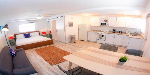 st pete beach suites