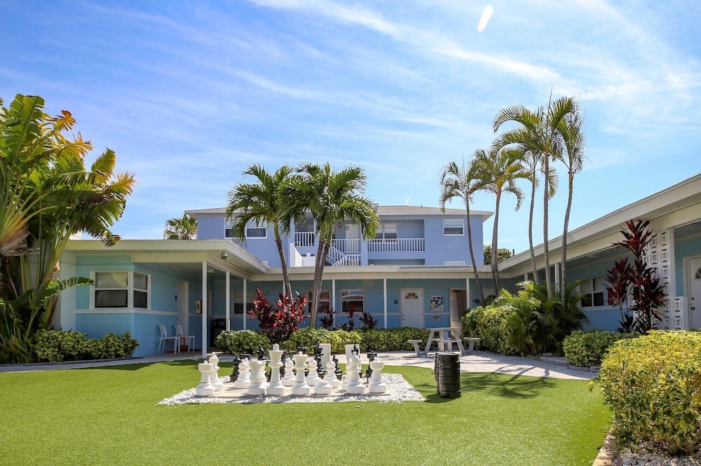 st pete beach suites