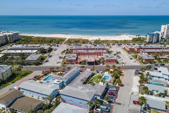 st pete beach suites