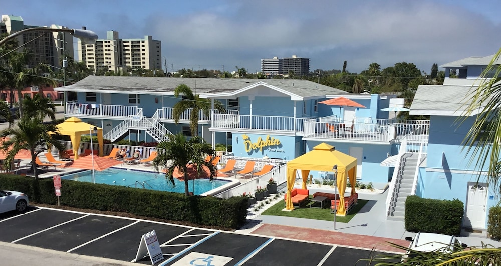 st pete beach suites
