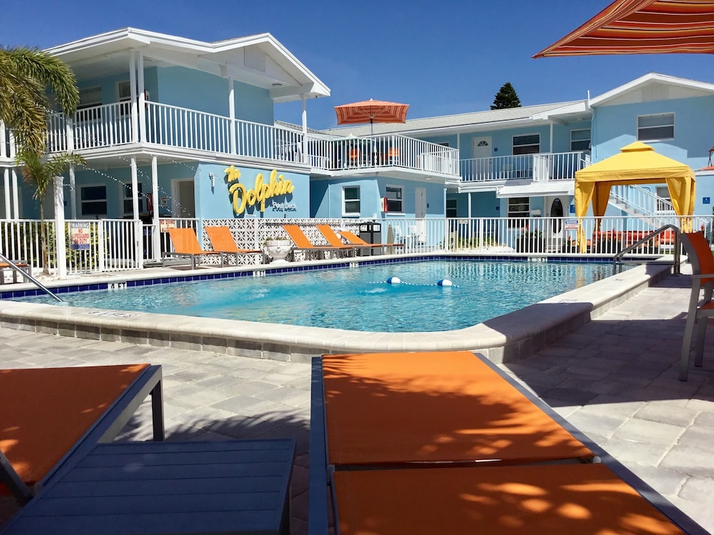 st pete beach suites