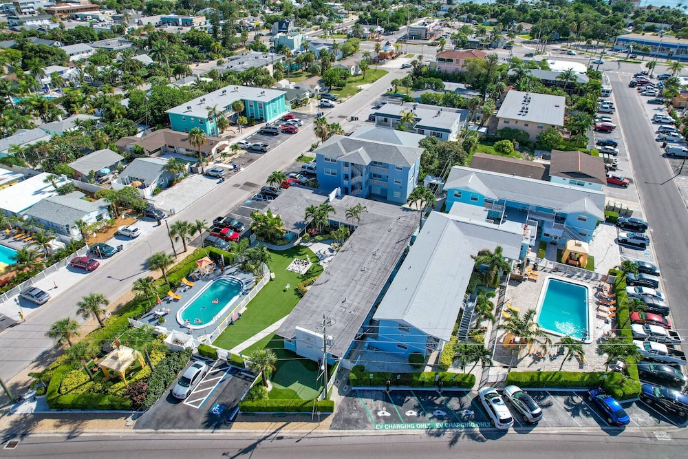 st pete beach suites