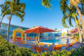 st pete beach suites