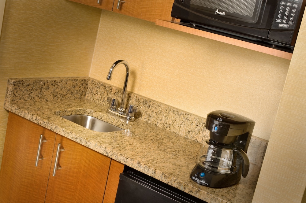 holiday inn express washington dc bw parkway by ihg