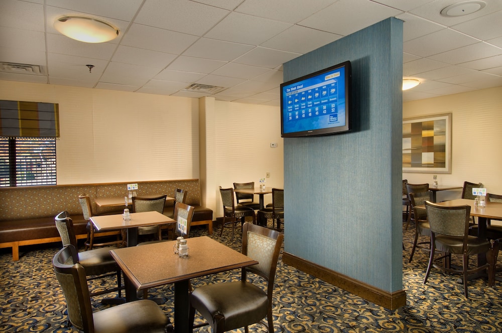 holiday inn express washington dc bw parkway by ihg