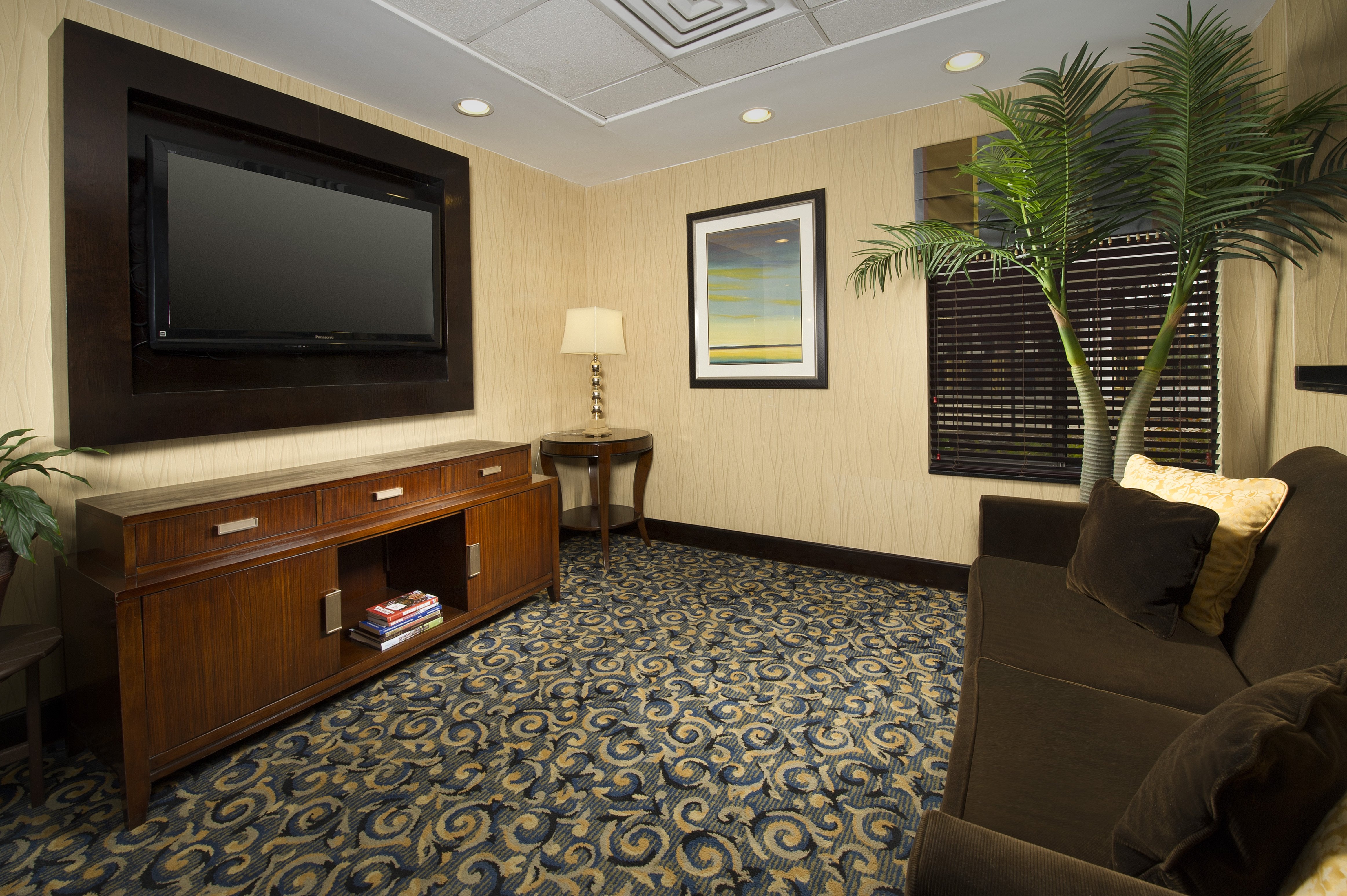 holiday inn express washington dc bw parkway by ihg