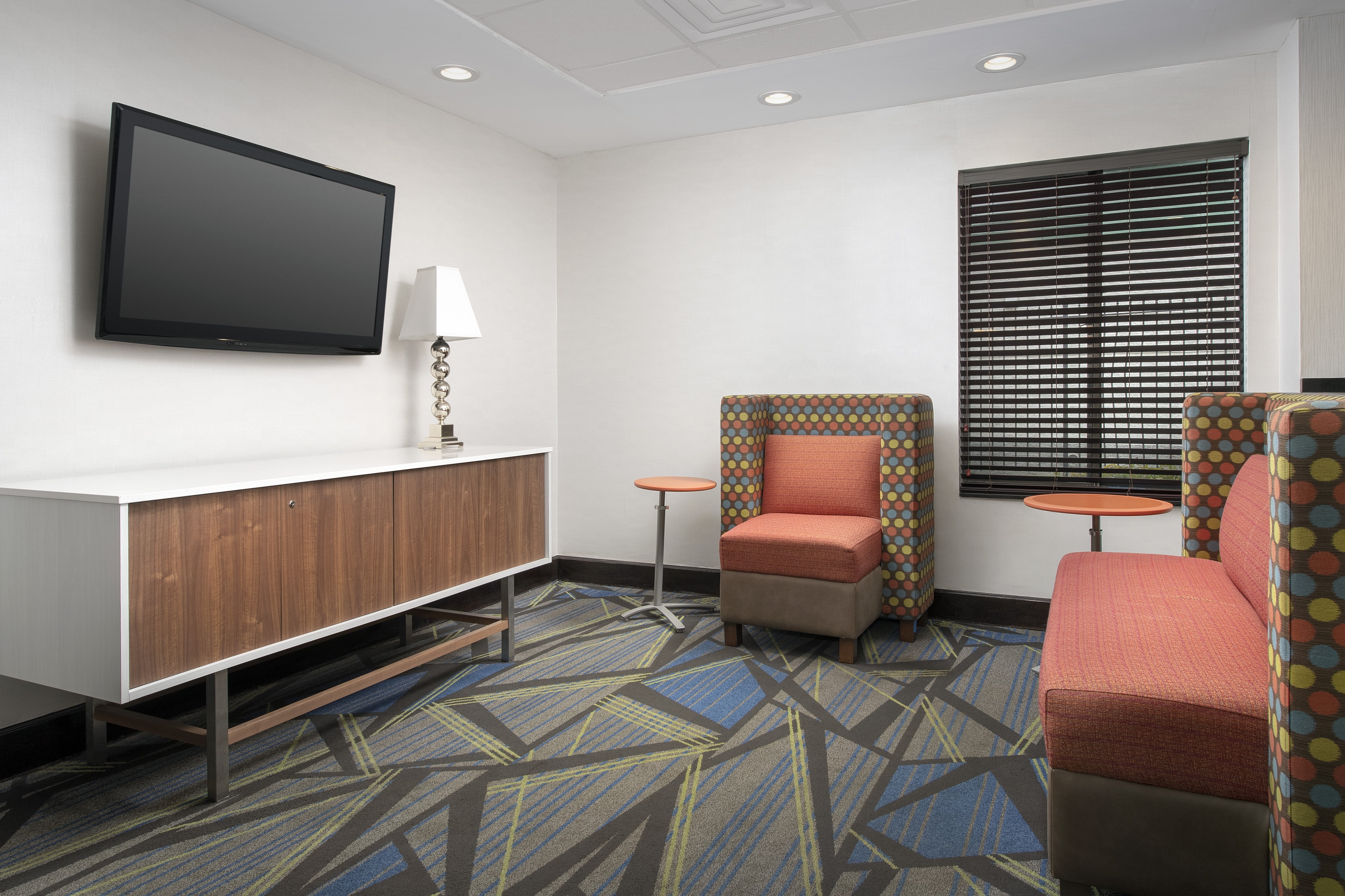 holiday inn express washington dc bw parkway by ihg