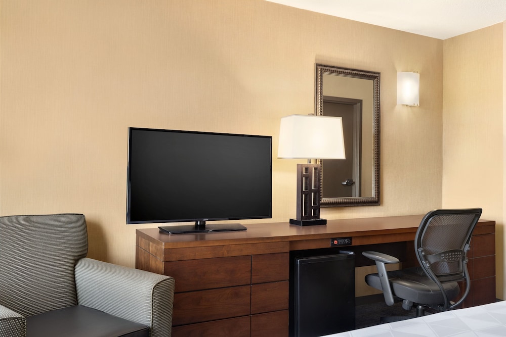 holiday inn national airport crystal city by ihg