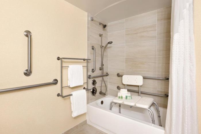 holiday inn national airport crystal city by ihg