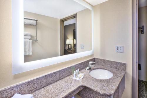holiday inn national airport crystal city by ihg