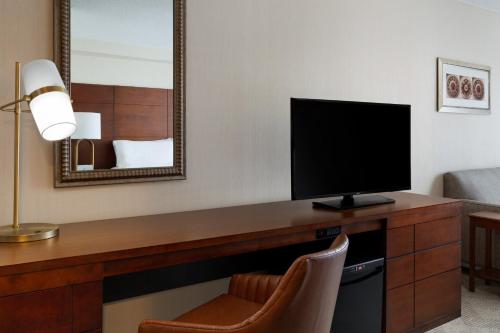 holiday inn national airport crystal city by ihg