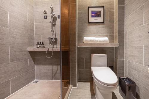 atour hotel chengdu chunxi road tianfu plaza metro station