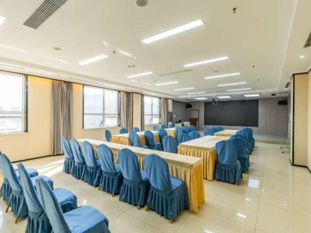 four seasons shangpai hotel hengshui yiran city high speed railway station
