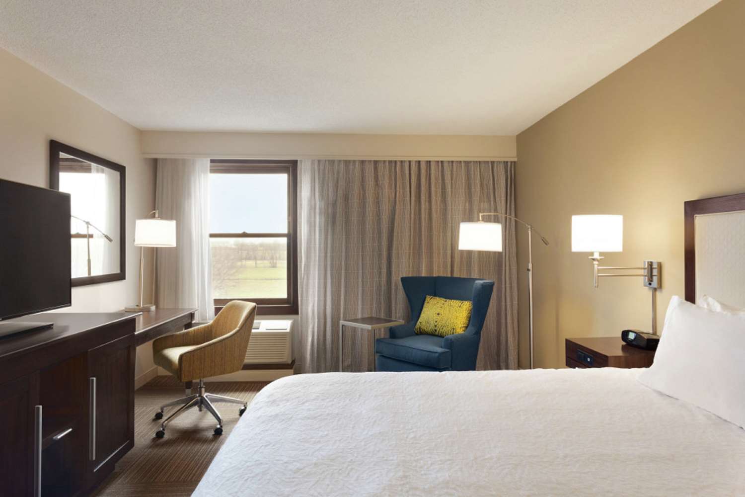 hampton inn and suites springdale