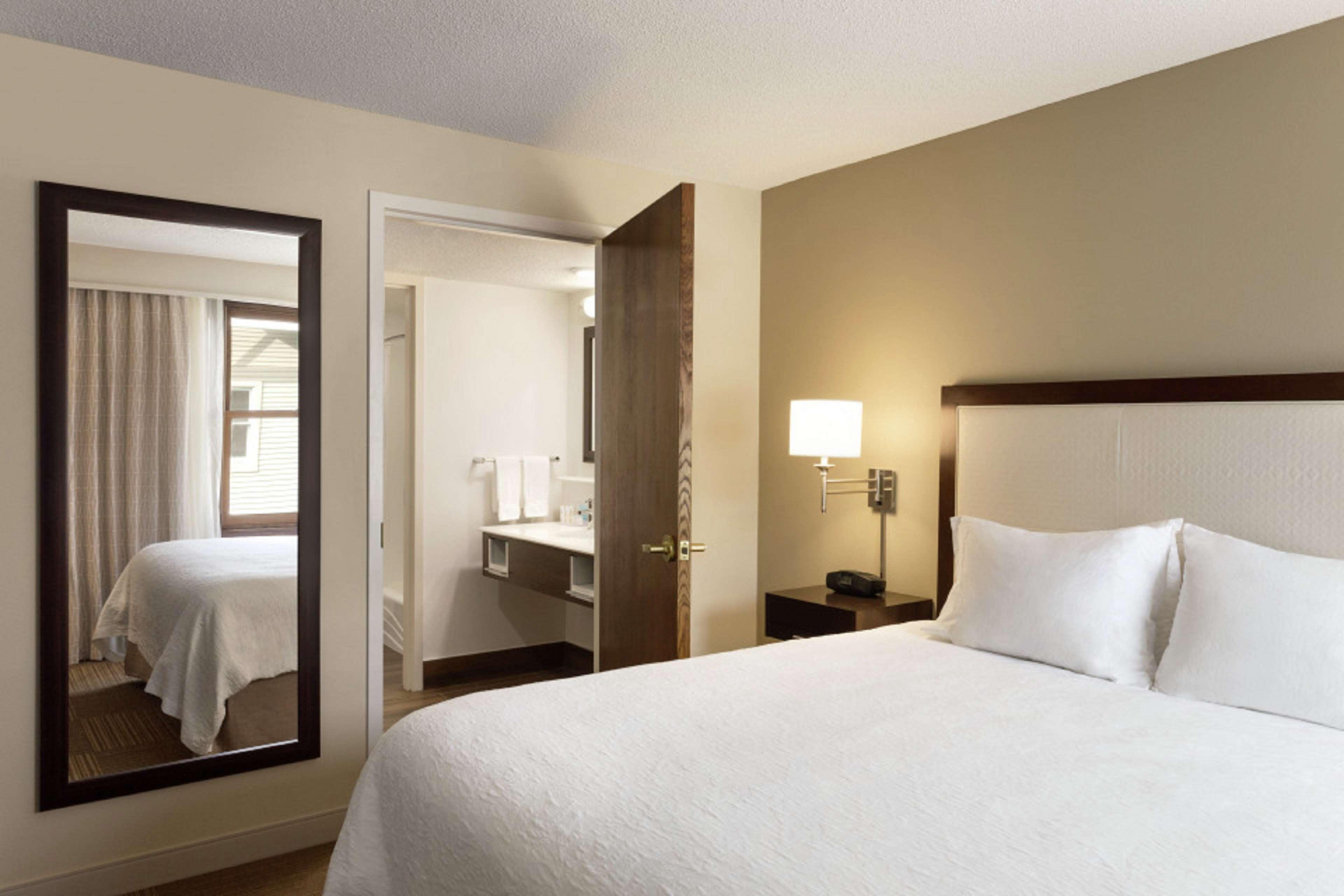 hampton inn and suites springdale