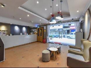 Home Inn (Zhuhai Gongbei Port Pedestrian Street Store),,2 star