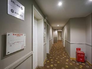 Home Inn (Zhuhai Gongbei Port Pedestrian Street Store),,2 star