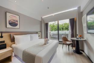 skybird hotel