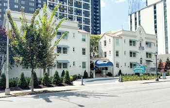 the artmore hotel closed