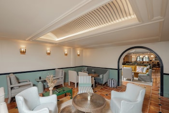 the artmore hotel closed