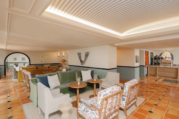 the artmore hotel closed