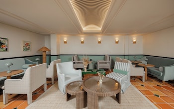 the artmore hotel closed