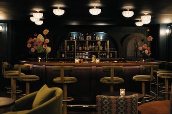 the artmore hotel closed