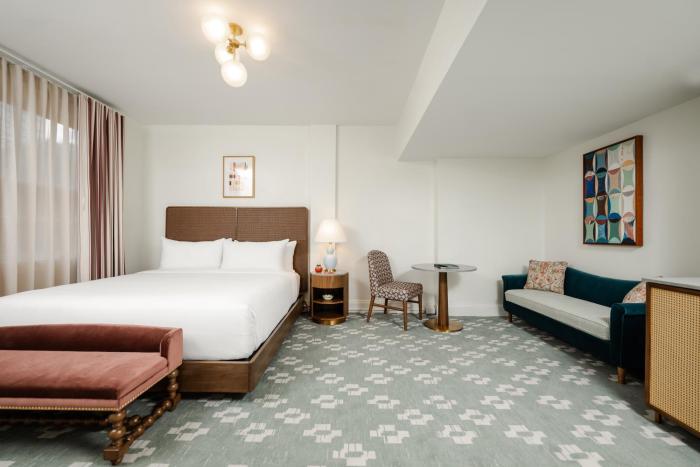 the artmore hotel closed