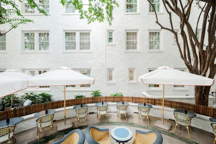 the artmore hotel closed